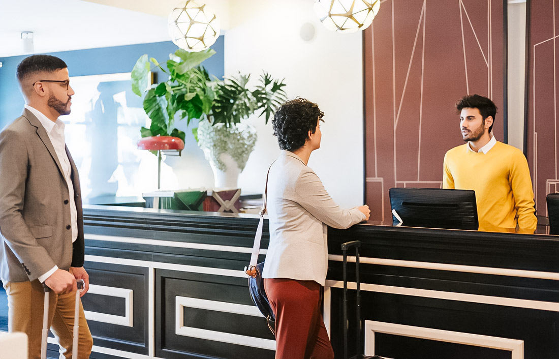 When Walk-Ins Meet Appointments: The Real Science of Managing Mixed Customer Flow